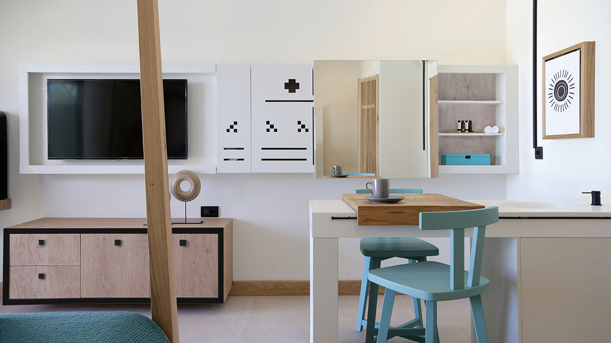 Upbeat Retreat Sea View with Plunge Pool